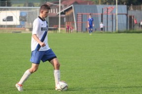 kaiyun体育综合-25岁曼联弃将安东尼荣获10分最佳：轰两世界波和助攻，太牛了，安东尼泰勒执法曼城对利物浦